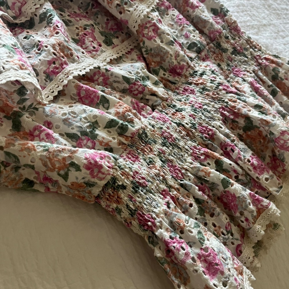Guess Floral Eyelet Ruffle Scoop Neck Smocked Peplum Top XL Blouse Prairie Boho - Picture 9 of 15